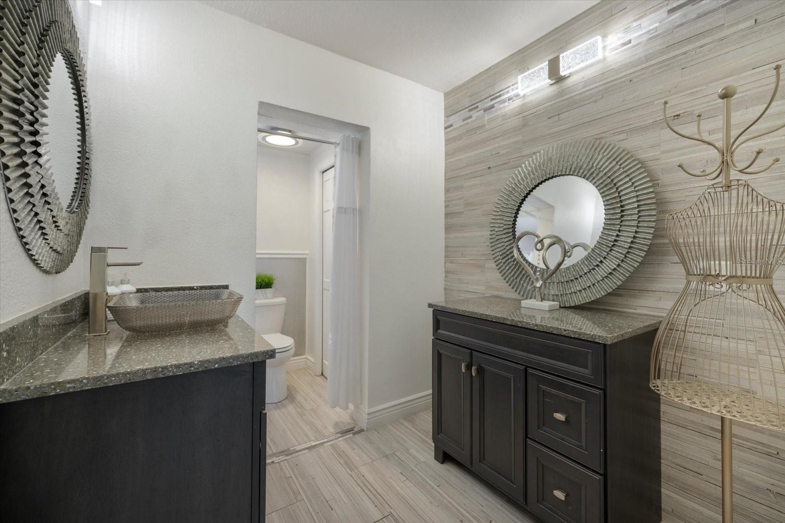 BEACH MANOR - Residential