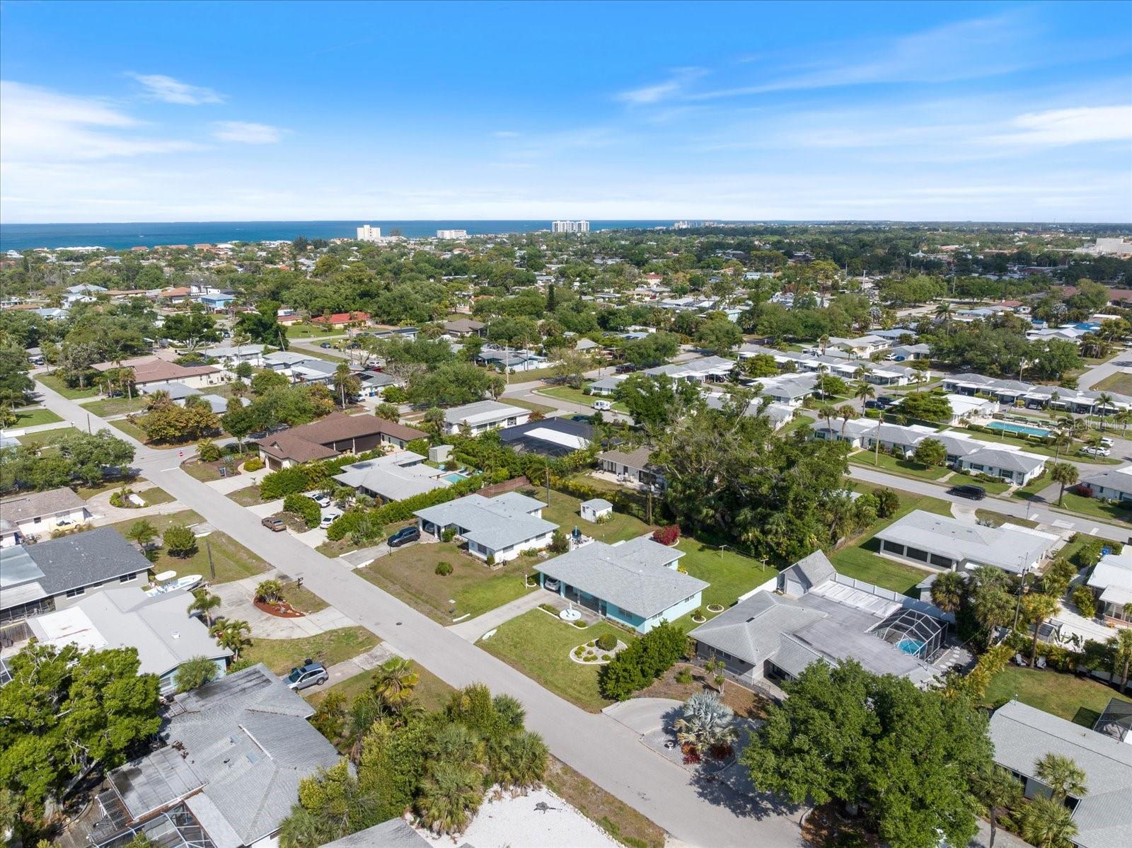 BEACH MANOR - Residential