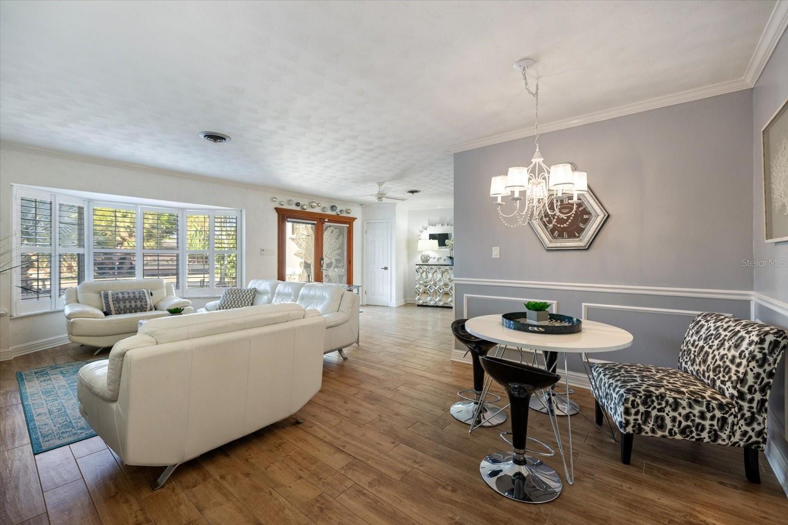 BEACH MANOR - Residential