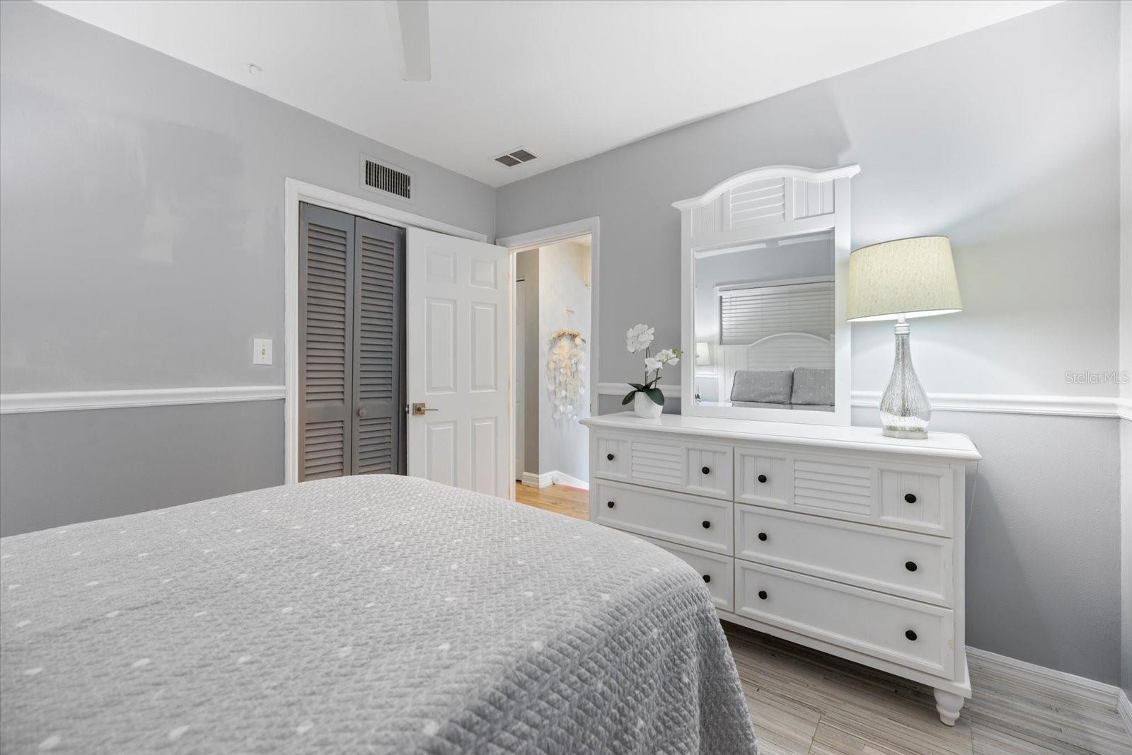 BEACH MANOR - Residential