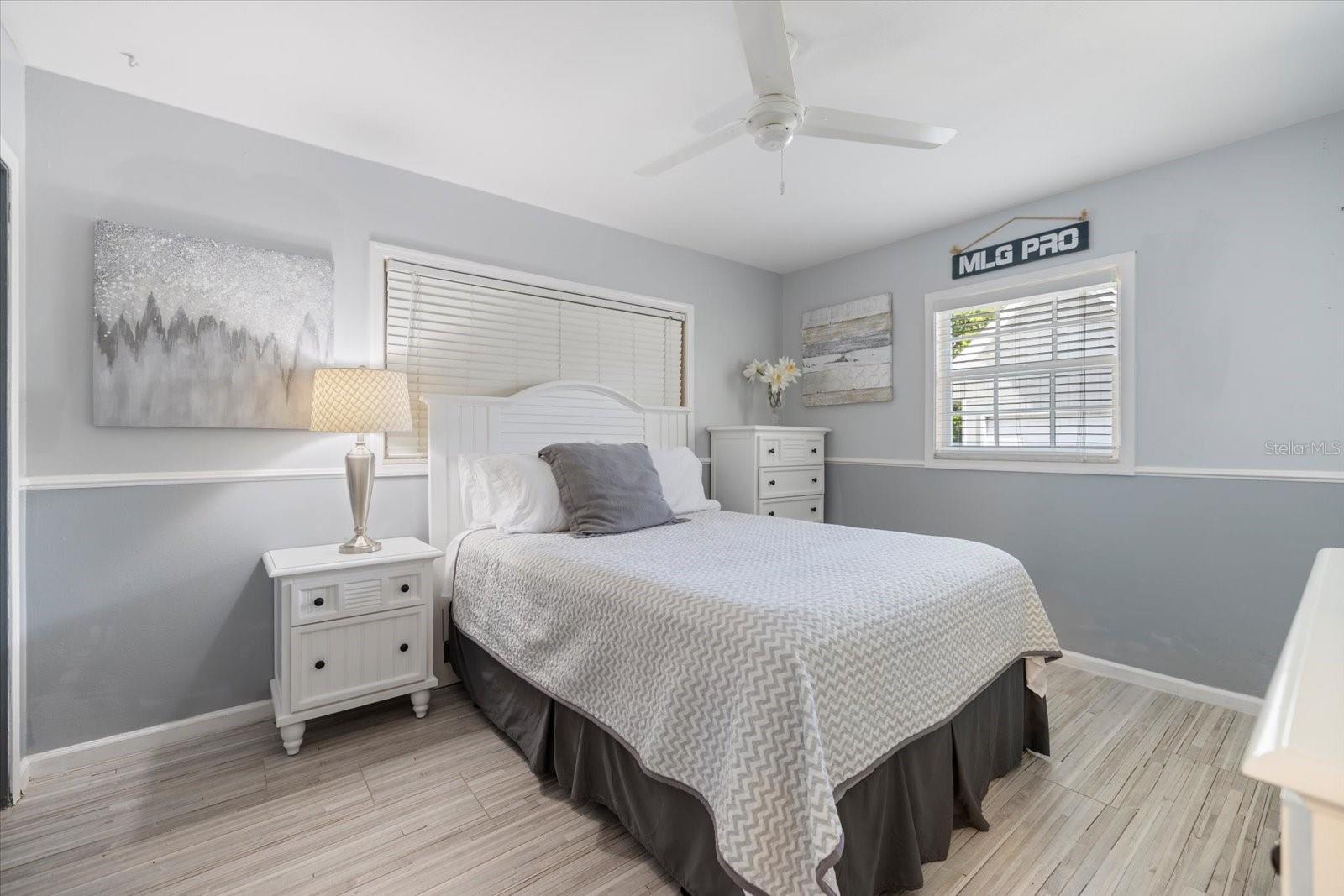 BEACH MANOR - Residential