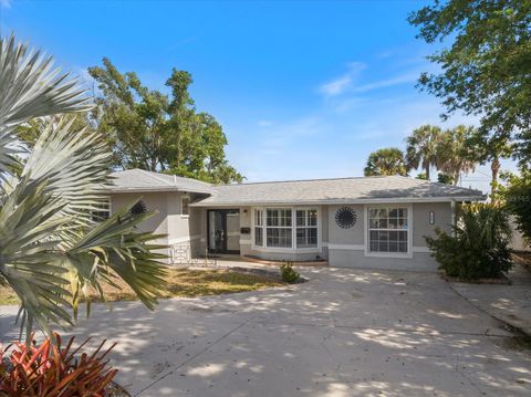 Photo of 117 Aurora Street E, Venice, FL 34285 (MLS # N6143487)