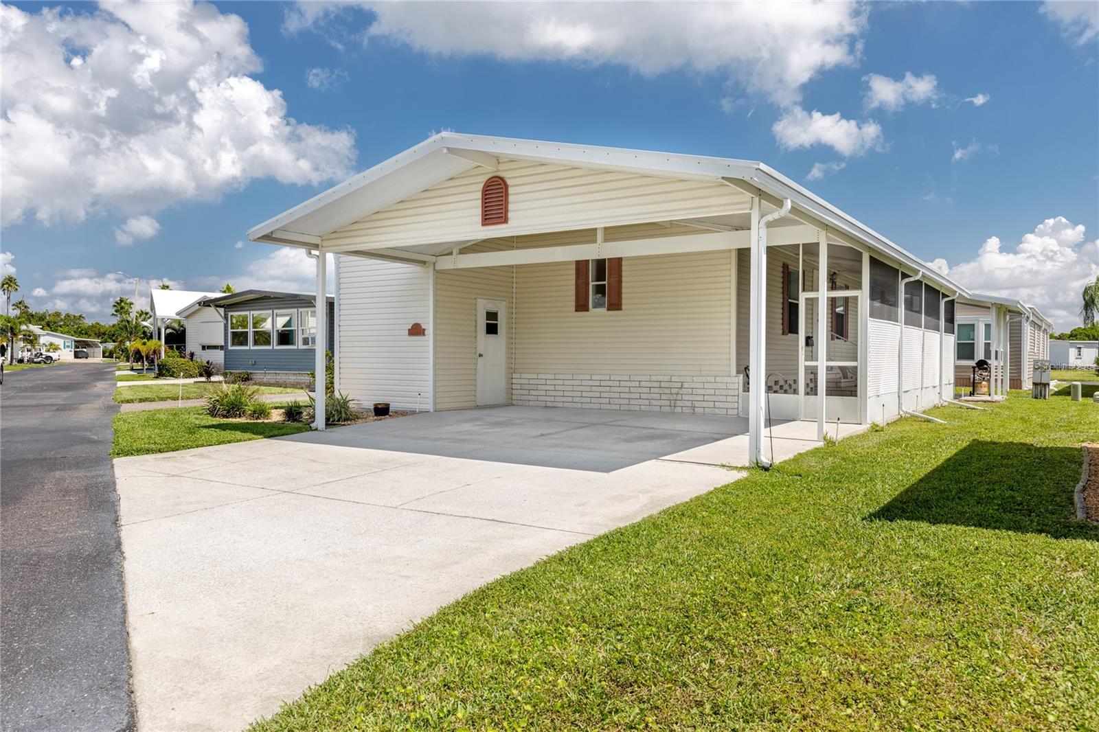 7205 MOUNT FAIRFIELD ROAD NE 543