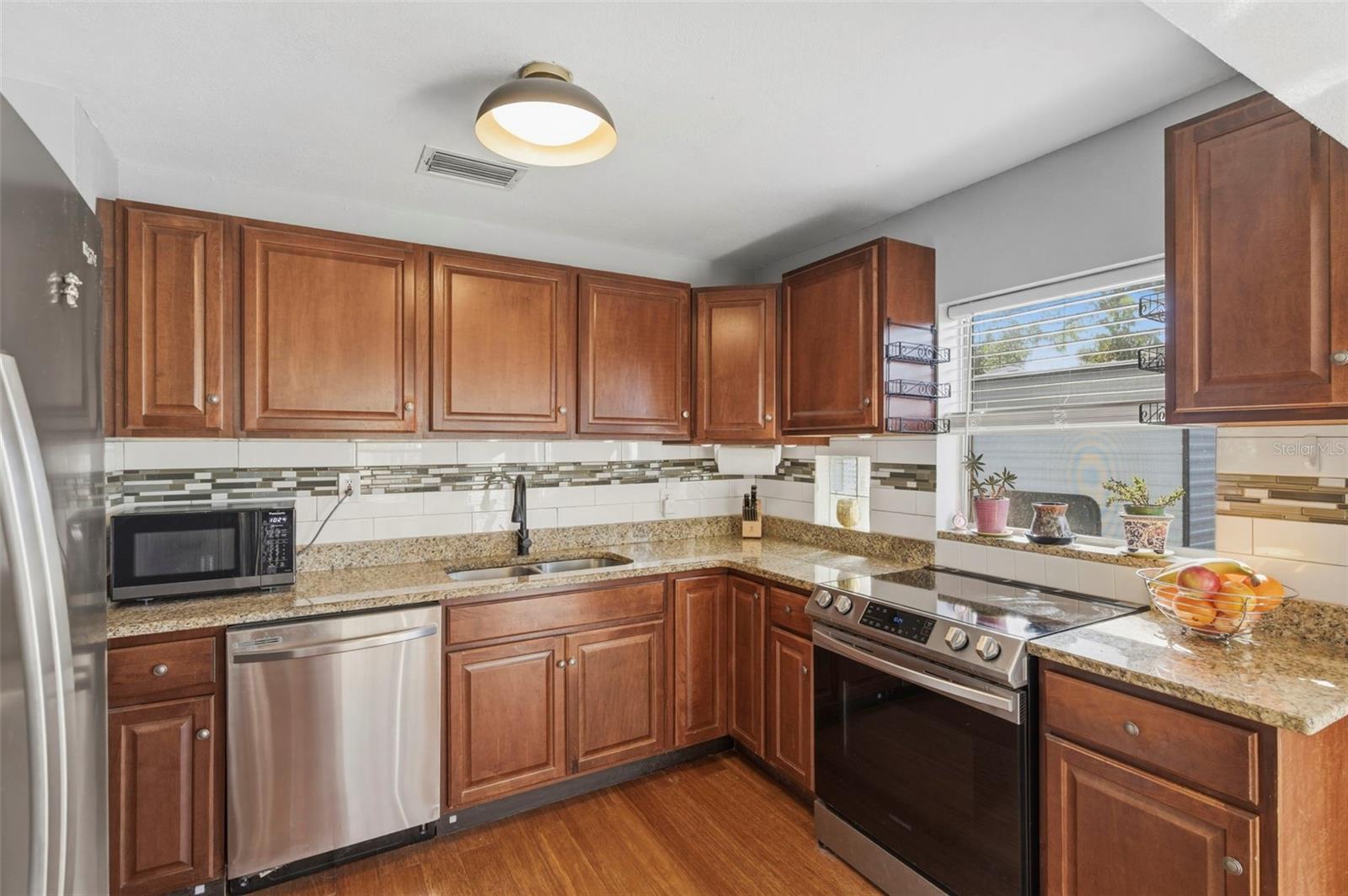 FLORAL VILLA ESTATES - Residential