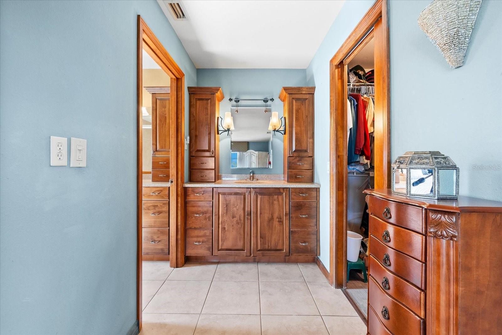 MYAKKA COUNTRY - Residential