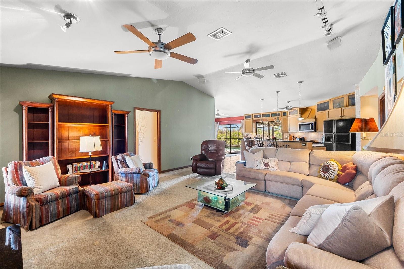 MYAKKA COUNTRY - Residential