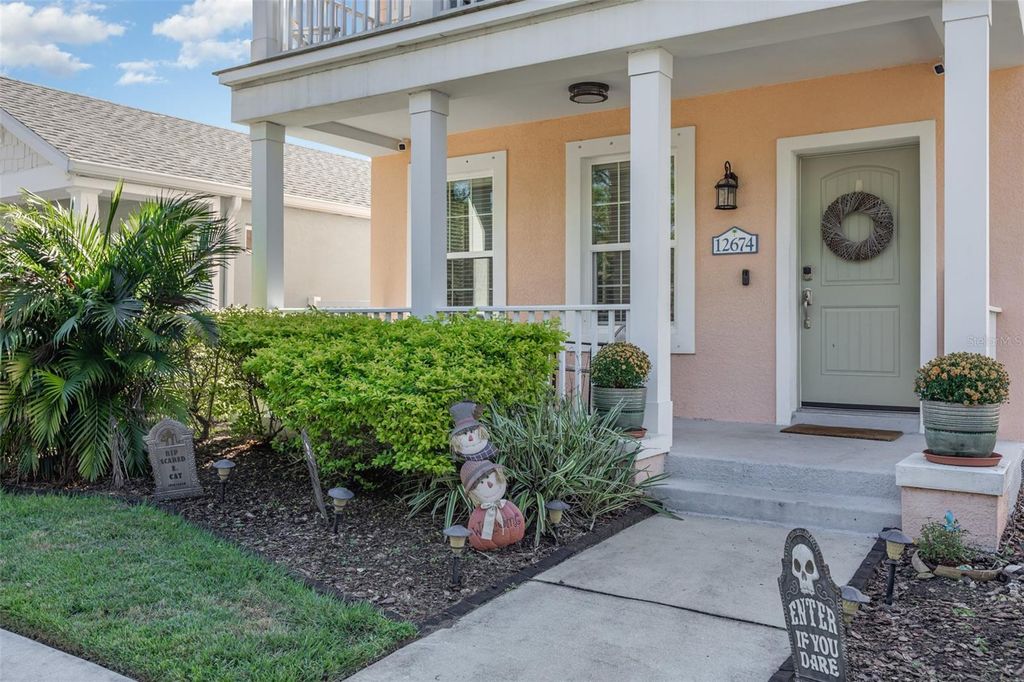 Photo of 12674 Shimmering Oak Circle, Venice, FL 34293 (MLS # TB8437918)