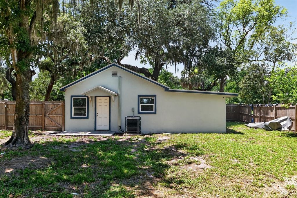 Photo of 6310 Belle Isles Drive, Groveland, FL 34736 (MLS # A4696395)