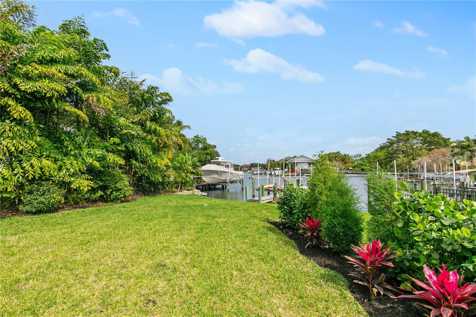 HARBOR ACRES - Residential