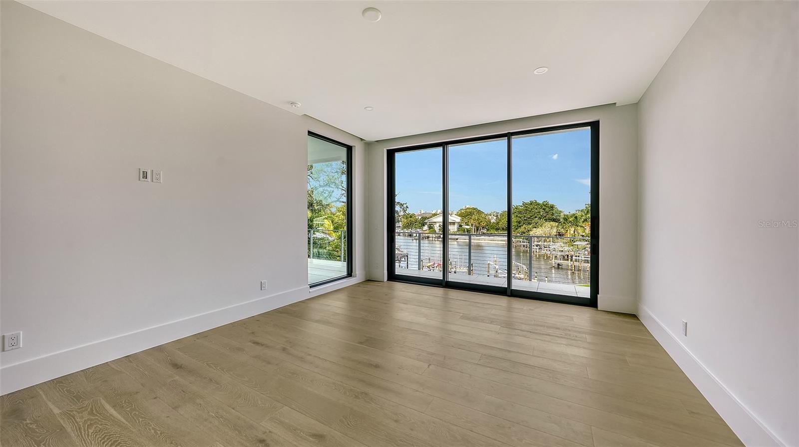 HARBOR ACRES - Residential