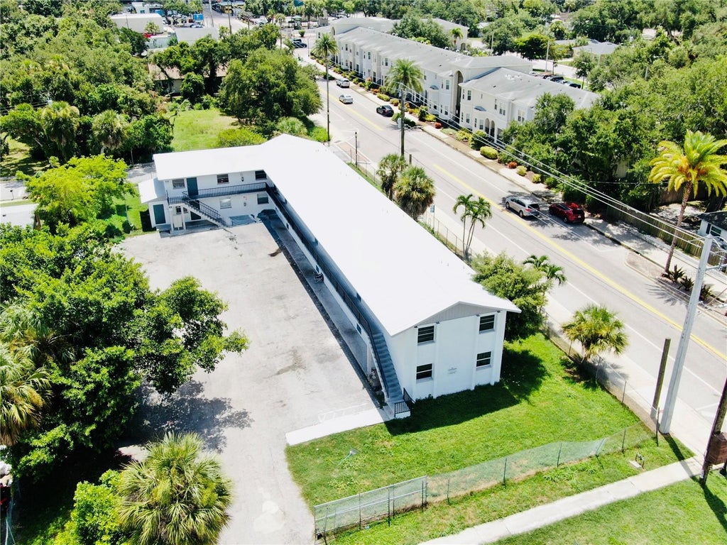 Photo of 2700 Palmadelia Avenue, Sarasota, FL 34234 (MLS # A4710042)