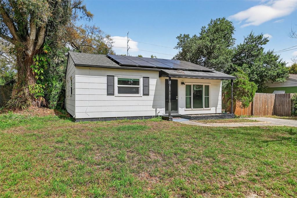 Photo of 306 E Hydrangia Street, Tampa, FL 33612 (MLS # TB8483364)