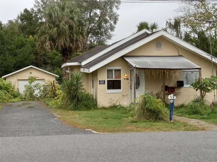 Great investment opportunity. No HOA, no CDD. Quaint two bedroom home with fenced yard and detached garage. Bonus room not included in square footage. Just a short drive to The Villages, Orlando theme parks, Daytona, Ocala National Forest, close to shopping, restaurants and more. Bring your imagination and make this home your own.