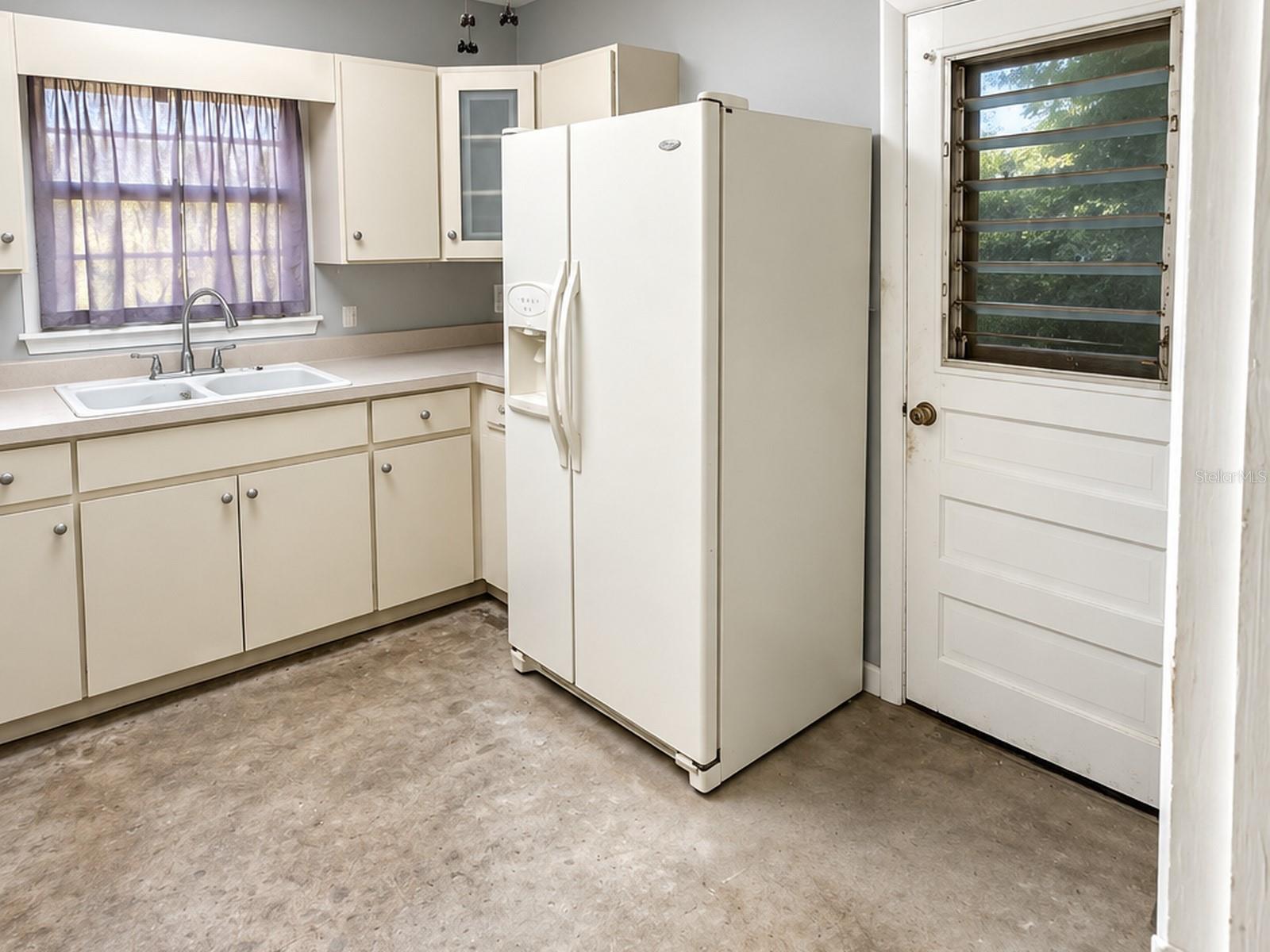 540 SHARON CIRCLE, PORT CHARLOTTE, FL, 33952 3 540 SHARON CIRCLE