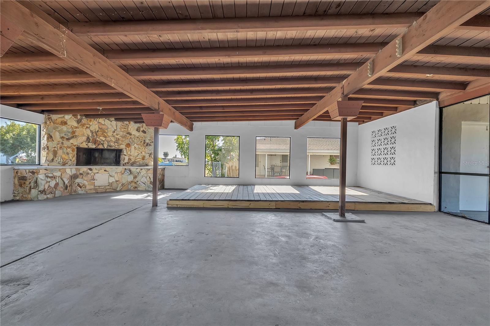 127 GODFREY AVENUE NE