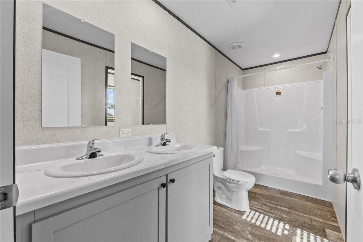 INTERLACHEN GARDENS - Residential