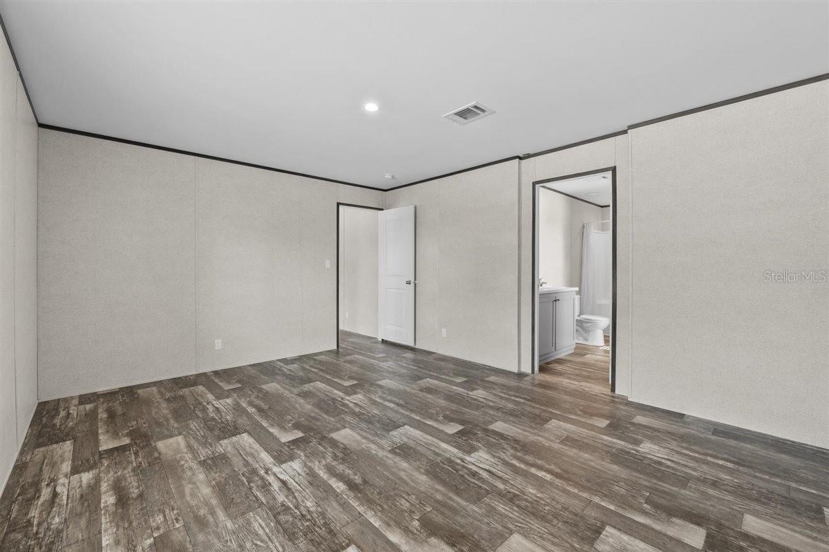 INTERLACHEN GARDENS - Residential