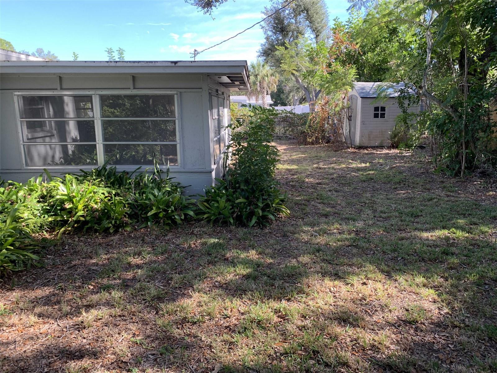 EASTWOOD OAKS - Residential