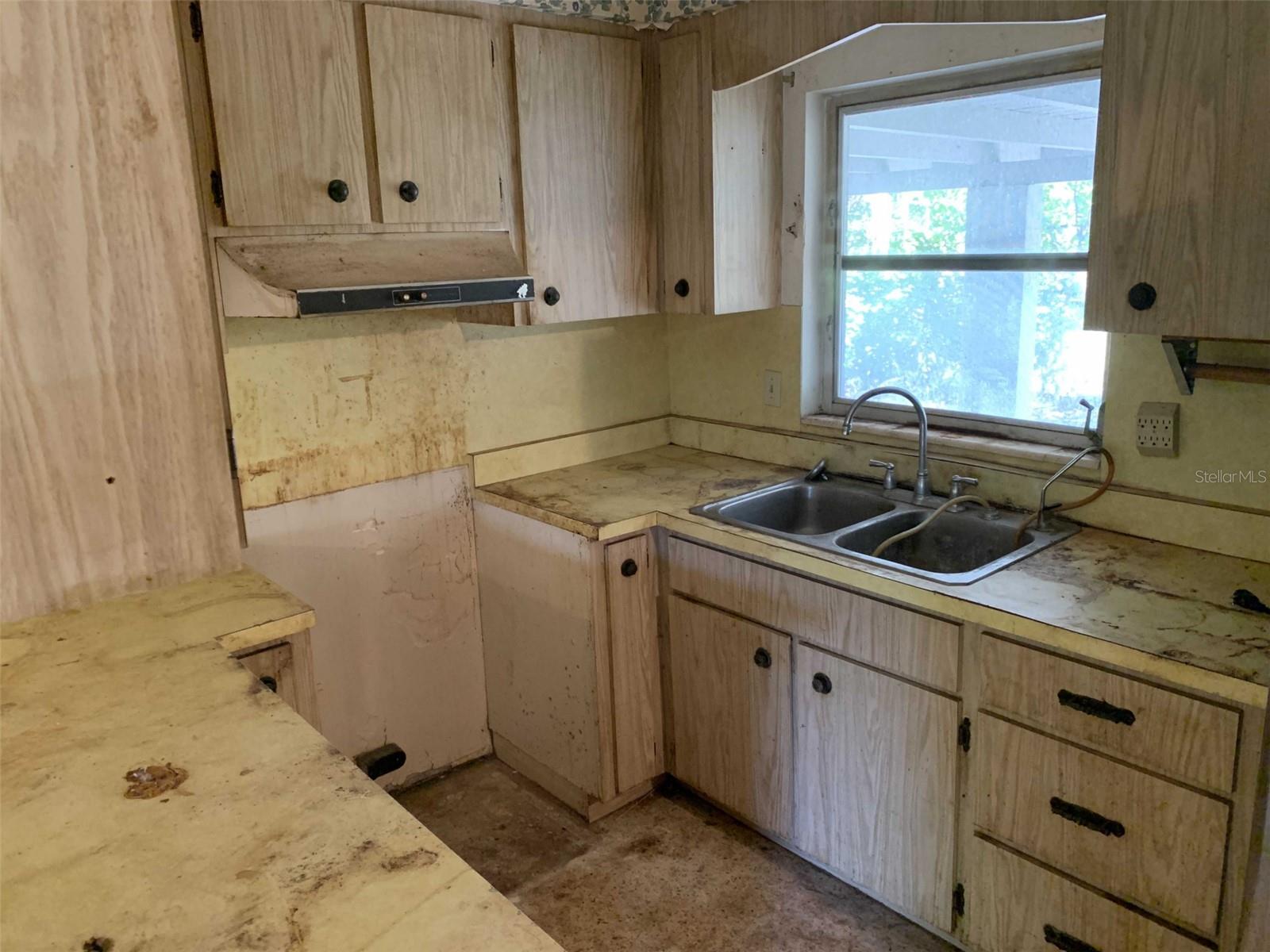 EASTWOOD OAKS - Residential