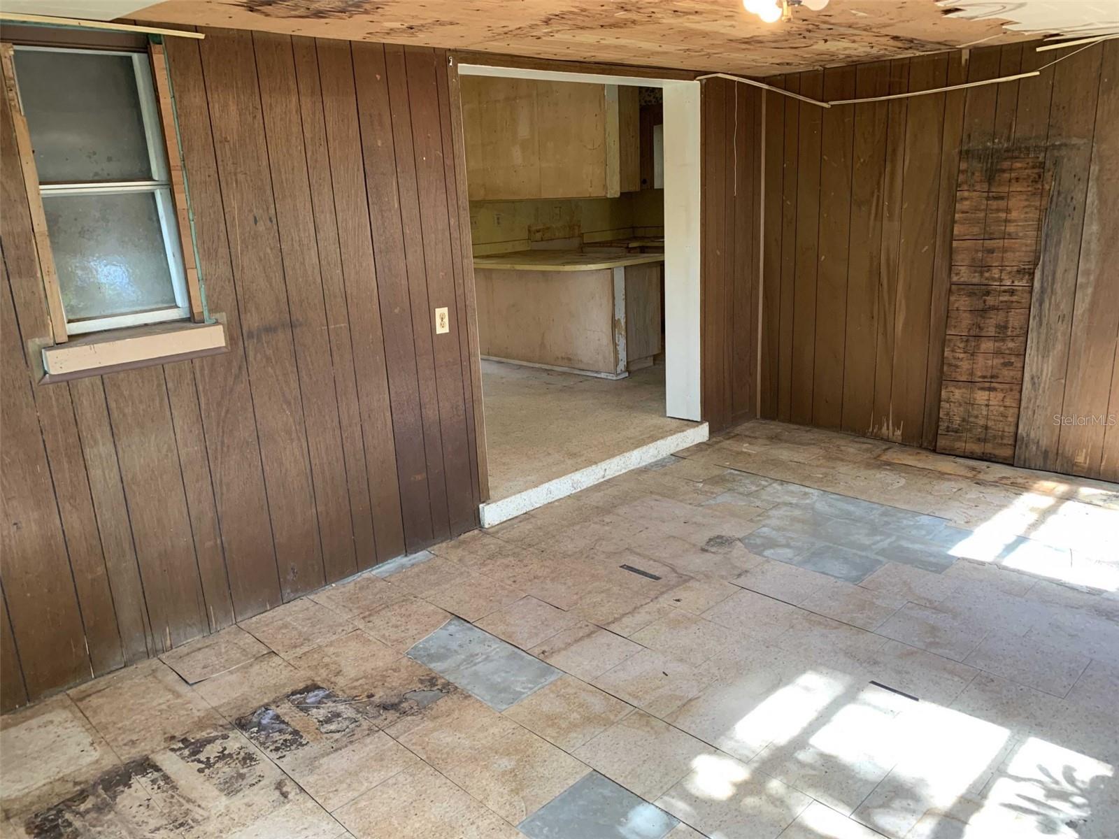 EASTWOOD OAKS - Residential