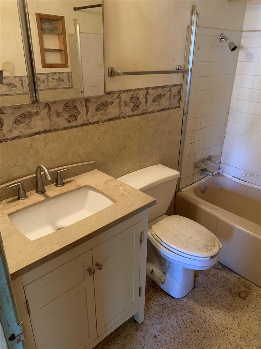 EASTWOOD OAKS - Residential