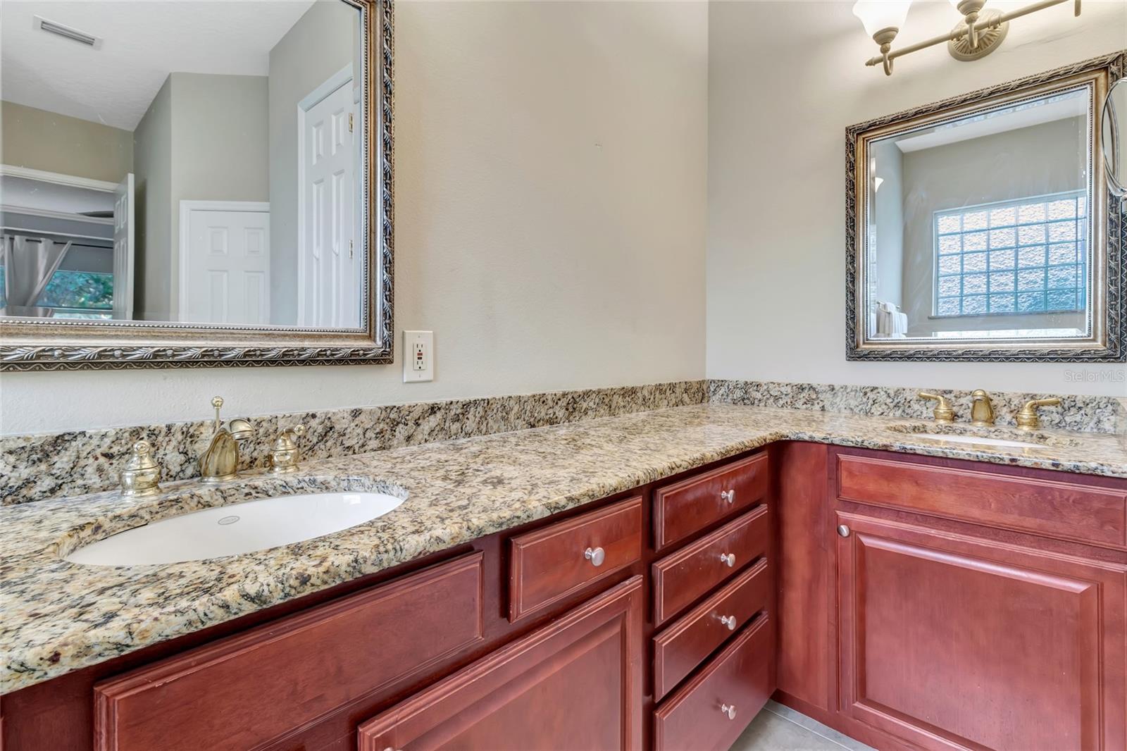 MARTINS LANDING - Residential