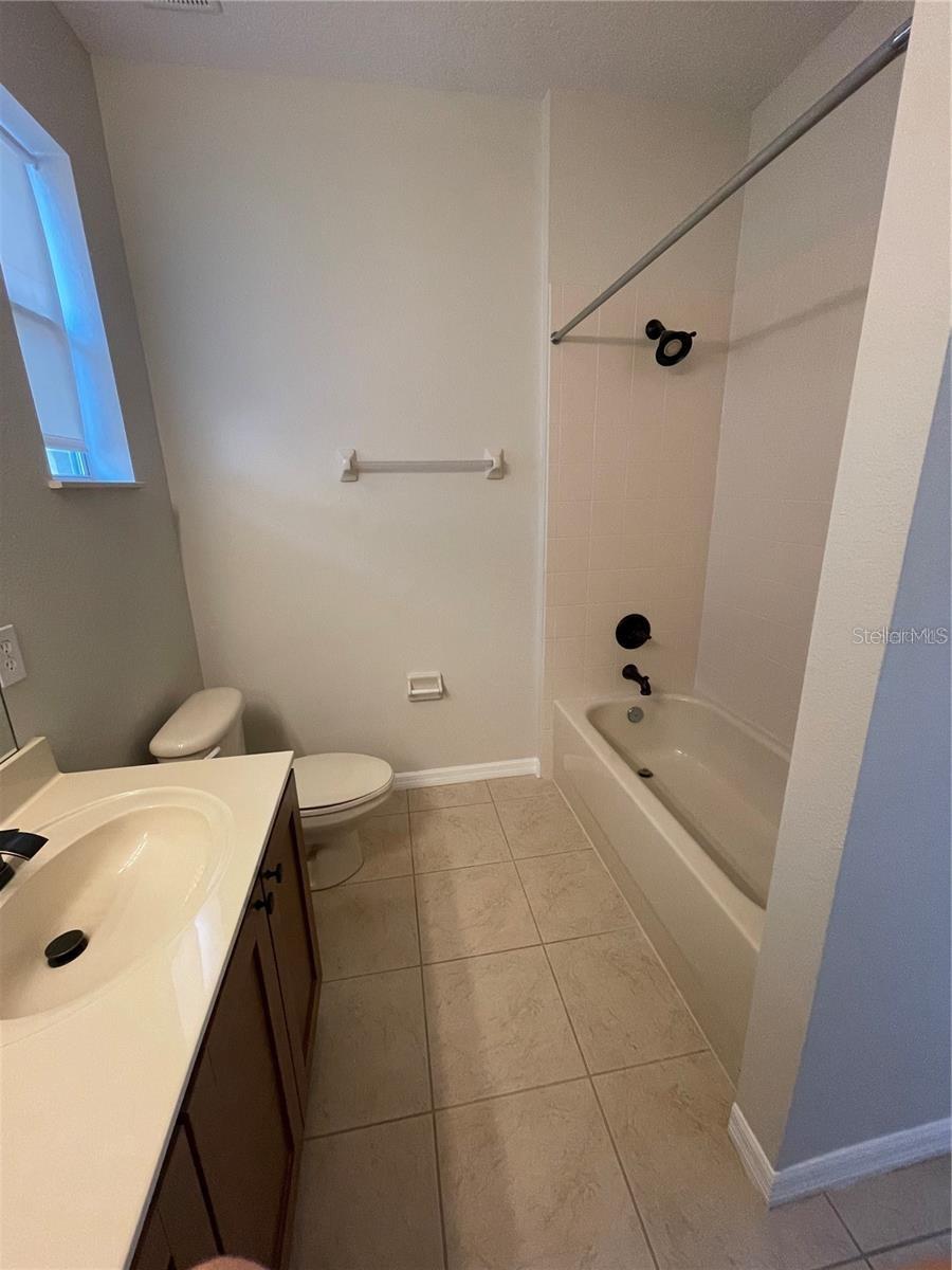 SIGNATURE LKS-PCL 01D PH 02 - Residential Lease