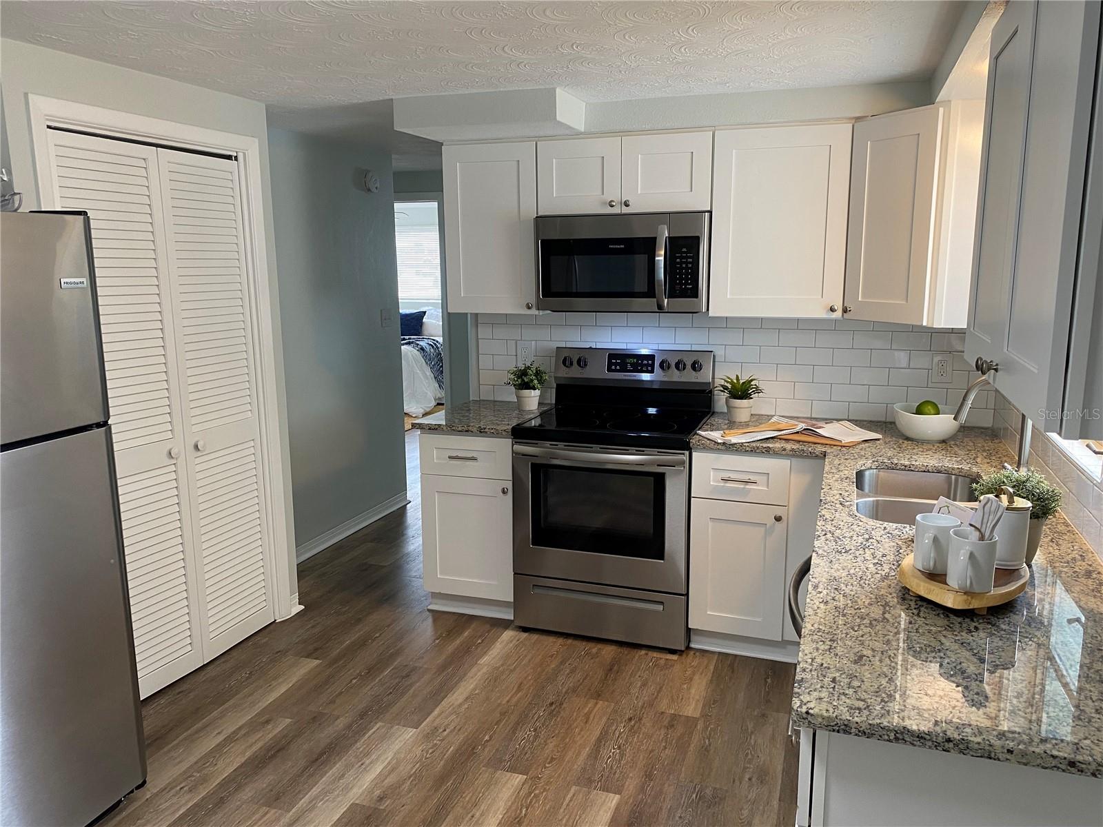 CREST RIDGE GARDENS - Residential