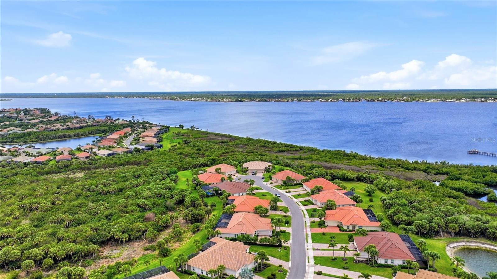 RIVERWOOD - Residential