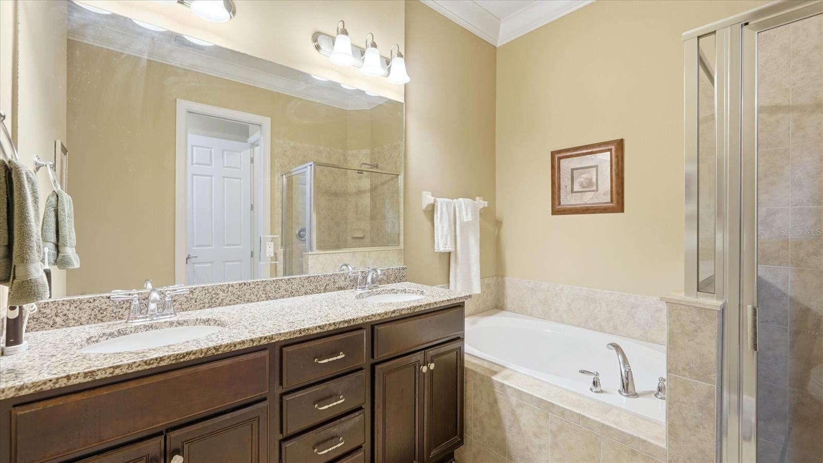 RIVERWOOD - Residential