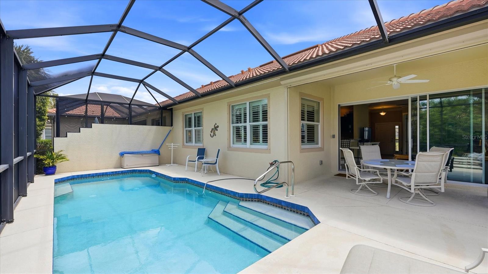 RIVERWOOD - Residential