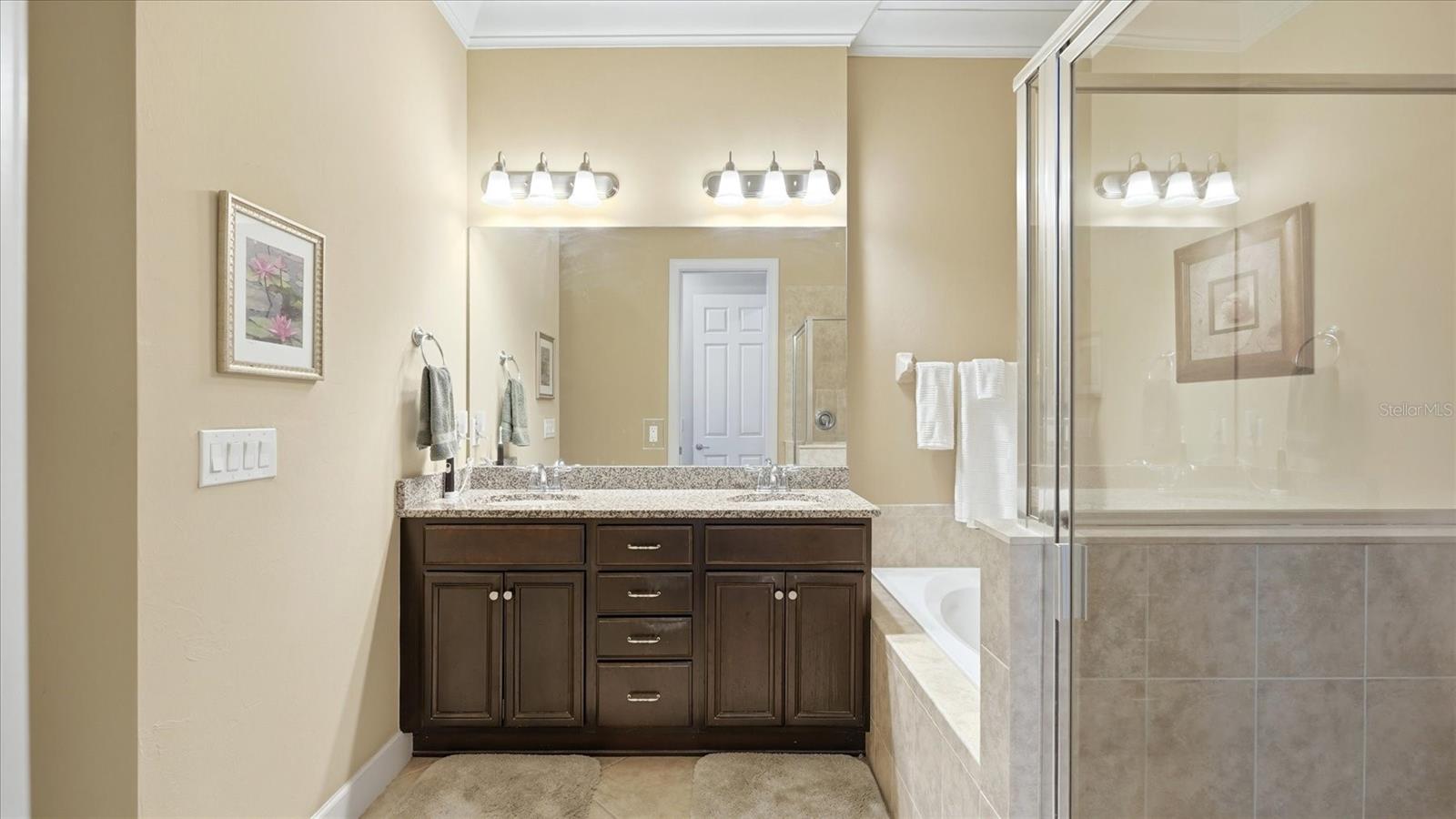 RIVERWOOD - Residential