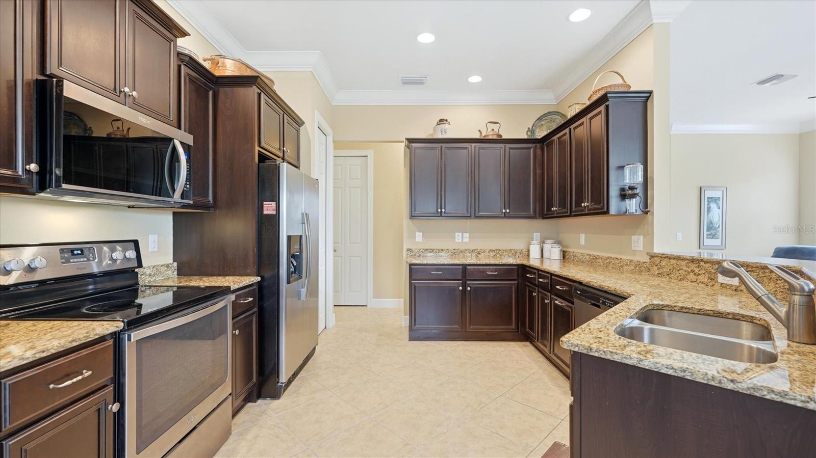 RIVERWOOD - Residential