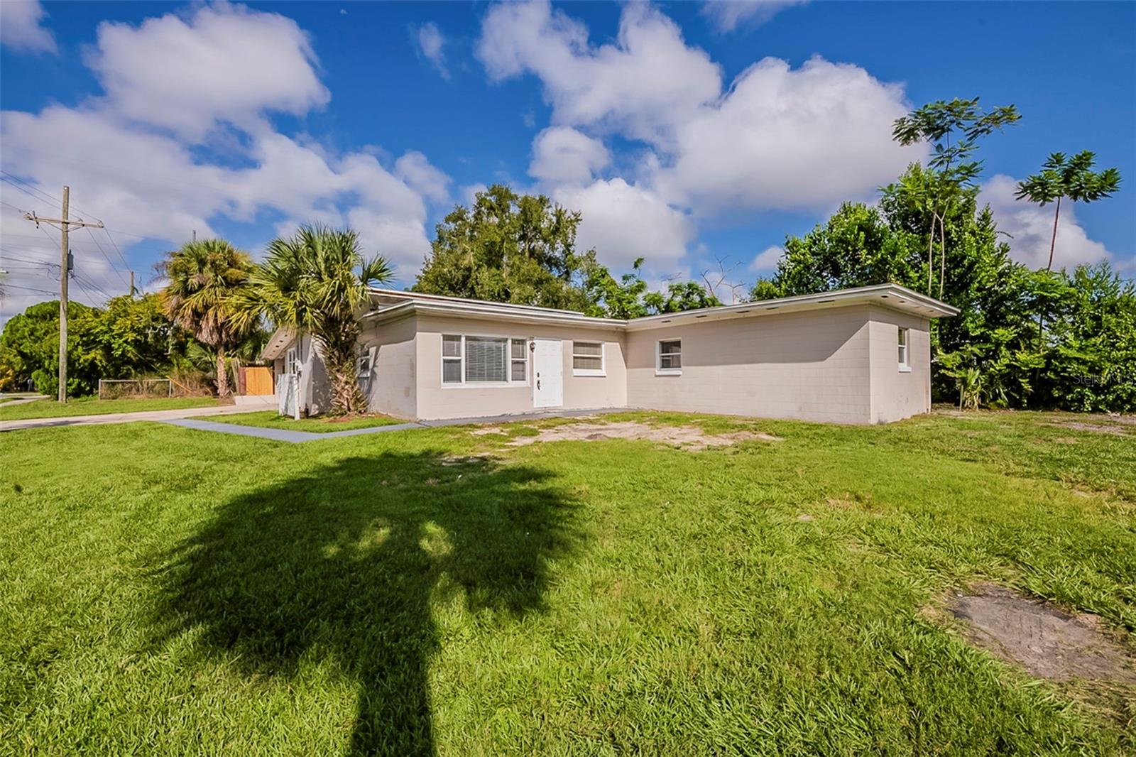 1000 EMERALDA ROAD