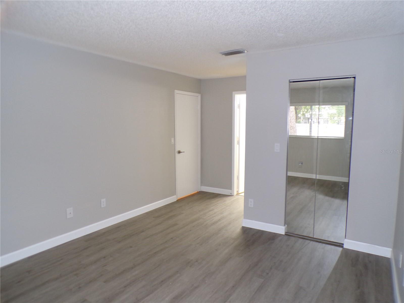 BELLE OAK VILLAS - Residential