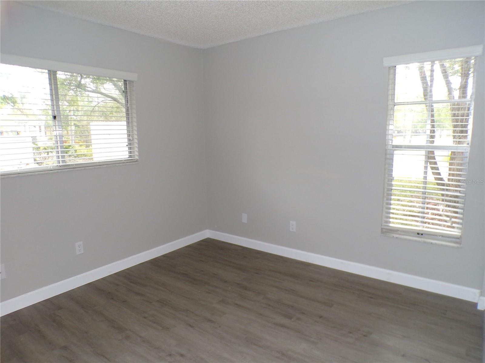 BELLE OAK VILLAS - Residential