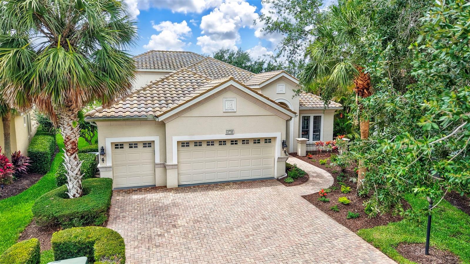 LAKEWOOD RANCH COUNTRY CLUB VILLAGE HH - Residential