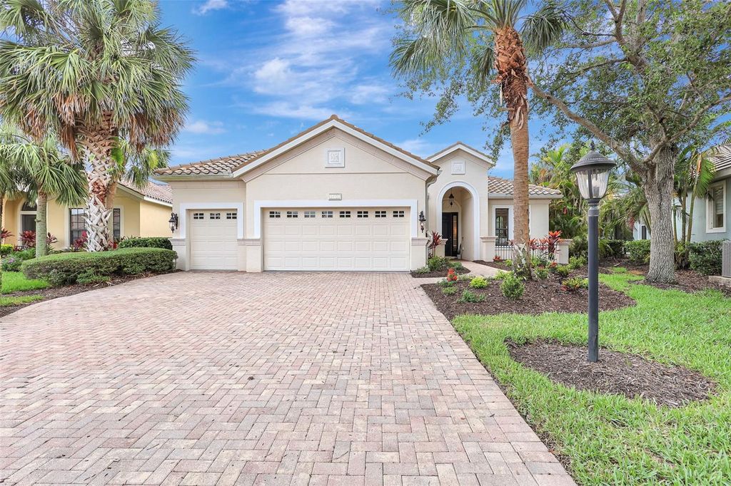 Photo of 12710 Stone Ridge Place, Lakewood Ranch, FL 34202 (MLS # A4654656)