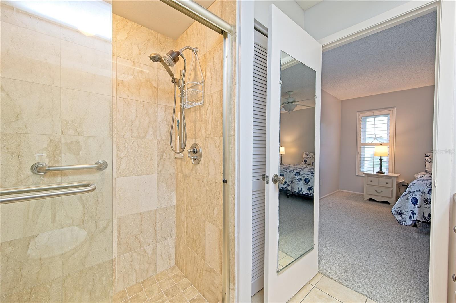 VILLAGE GREEN OF BRADENTON SEC 8 - Residential