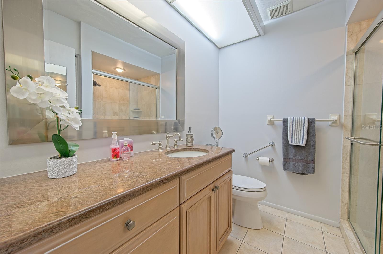 VILLAGE GREEN OF BRADENTON SEC 8 - Residential