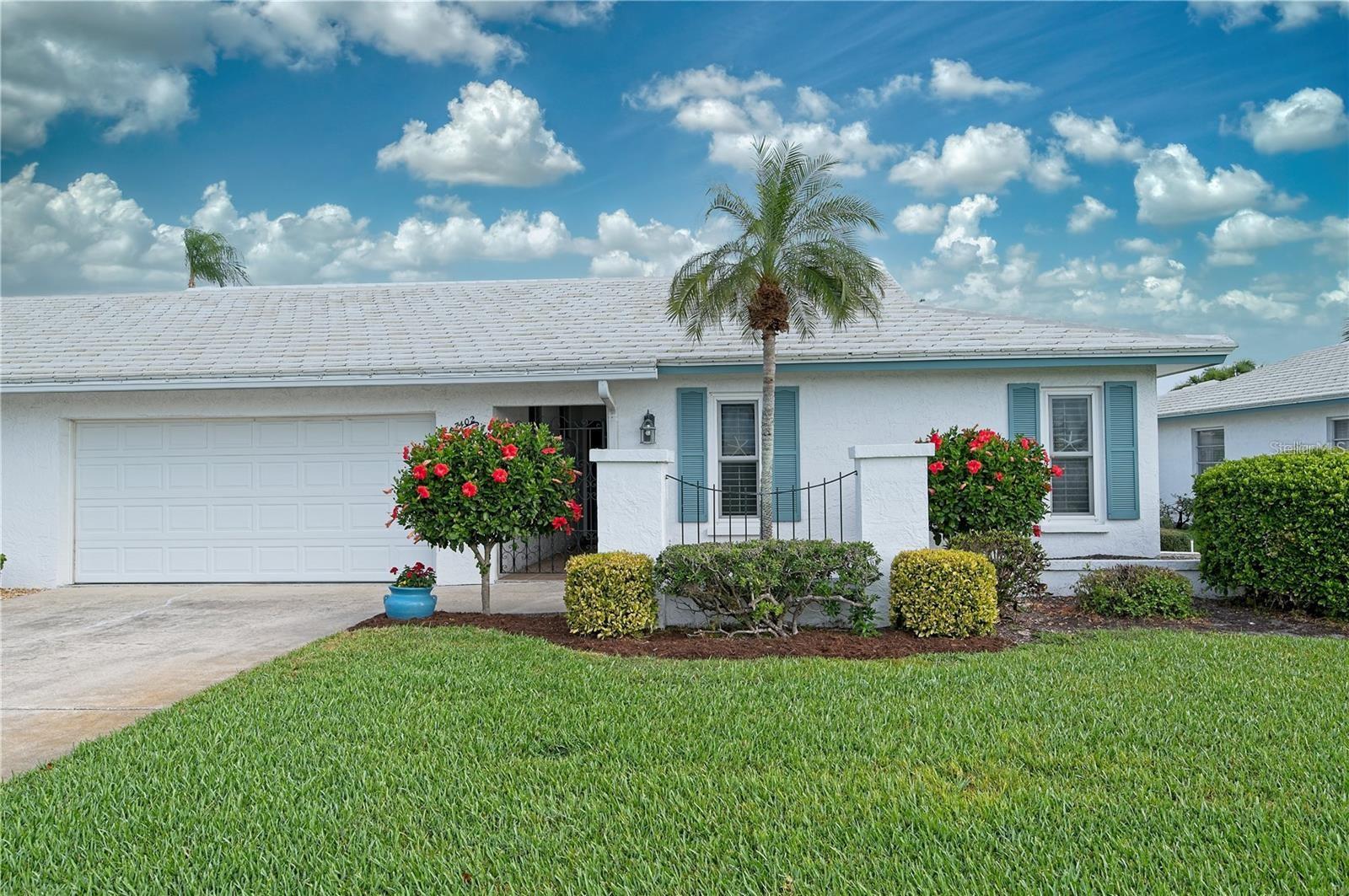 VILLAGE GREEN OF BRADENTON SEC 8 - Residential