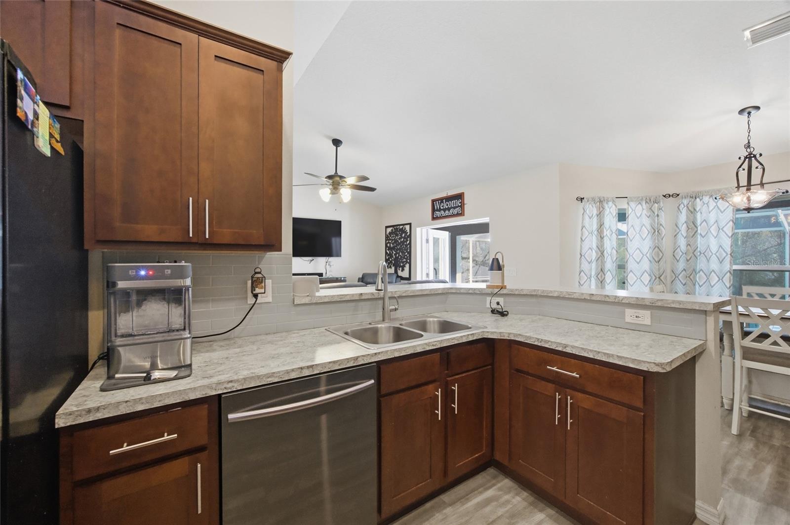 ROWES WOODS UNREC - Residential