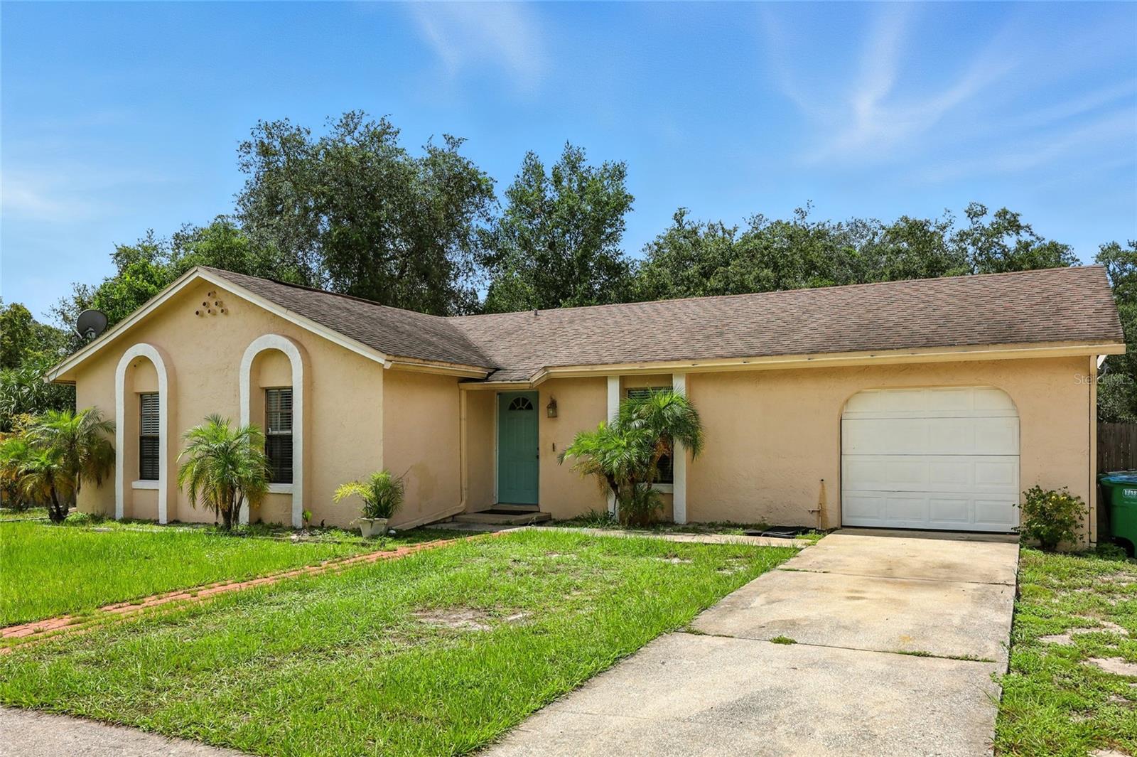 551 LAUREL COURT