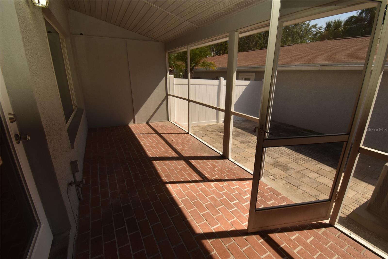 THE TWNHS OF TOWNSHIP N COUNT - Residential