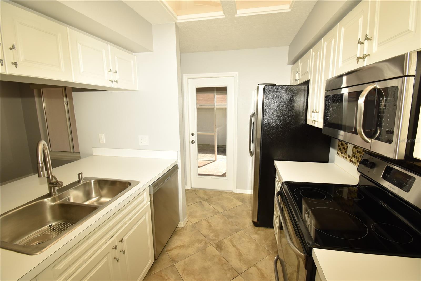 THE TWNHS OF TOWNSHIP N COUNT - Residential