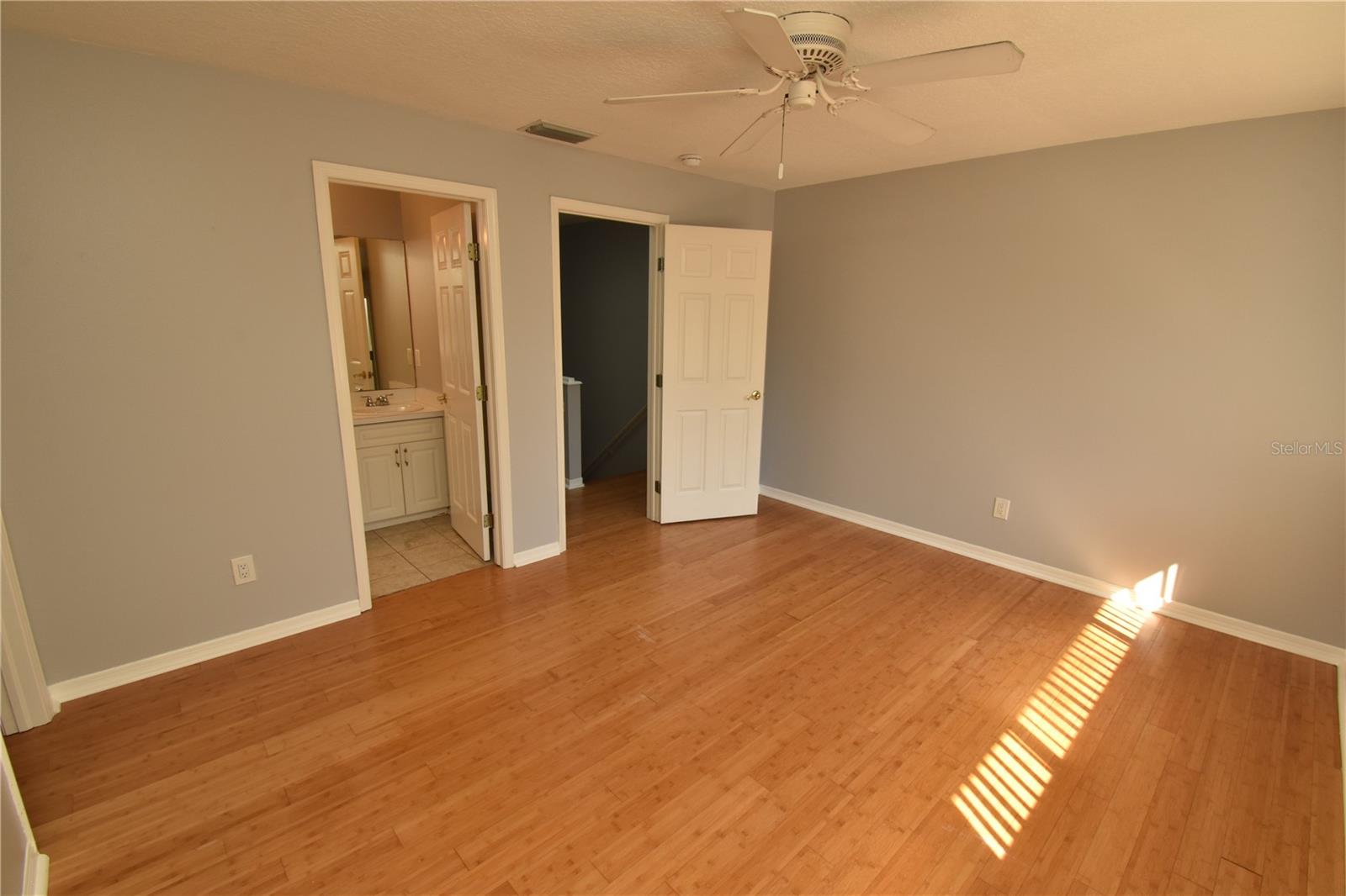 THE TWNHS OF TOWNSHIP N COUNT - Residential