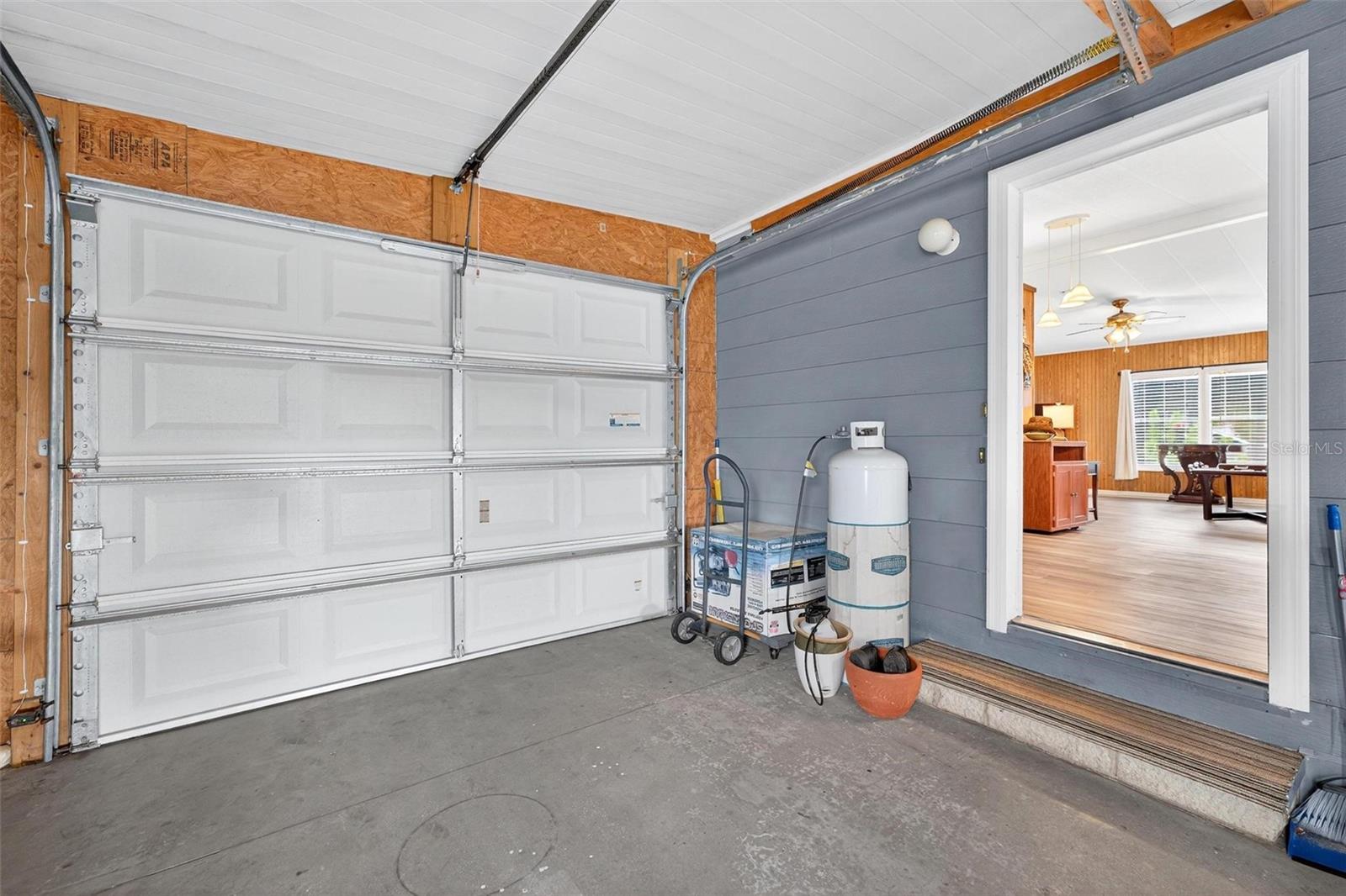 LEESBURG EAST COACHWOOD COLONY ADD 01 - Residential