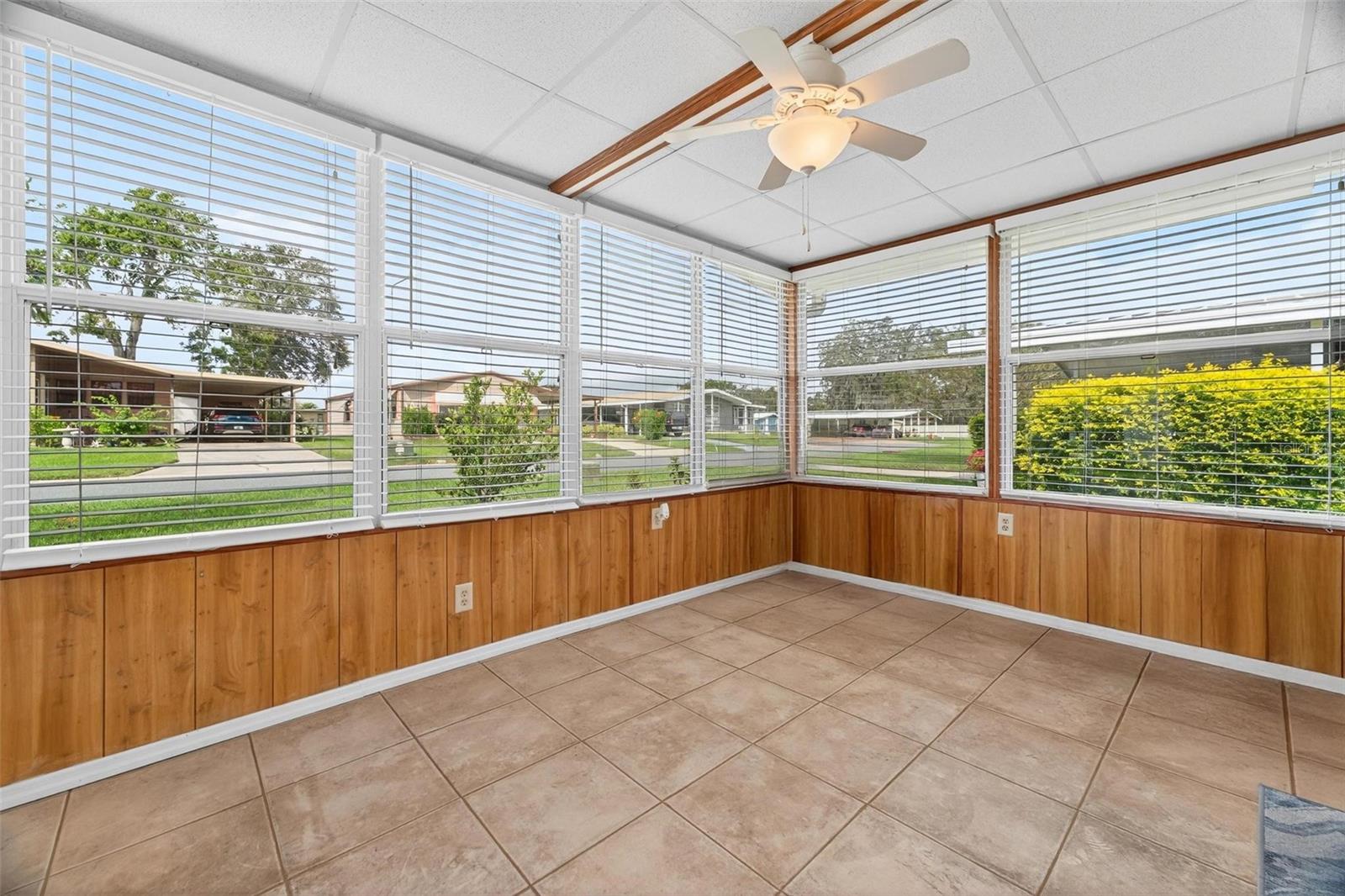 LEESBURG EAST COACHWOOD COLONY ADD 01 - Residential