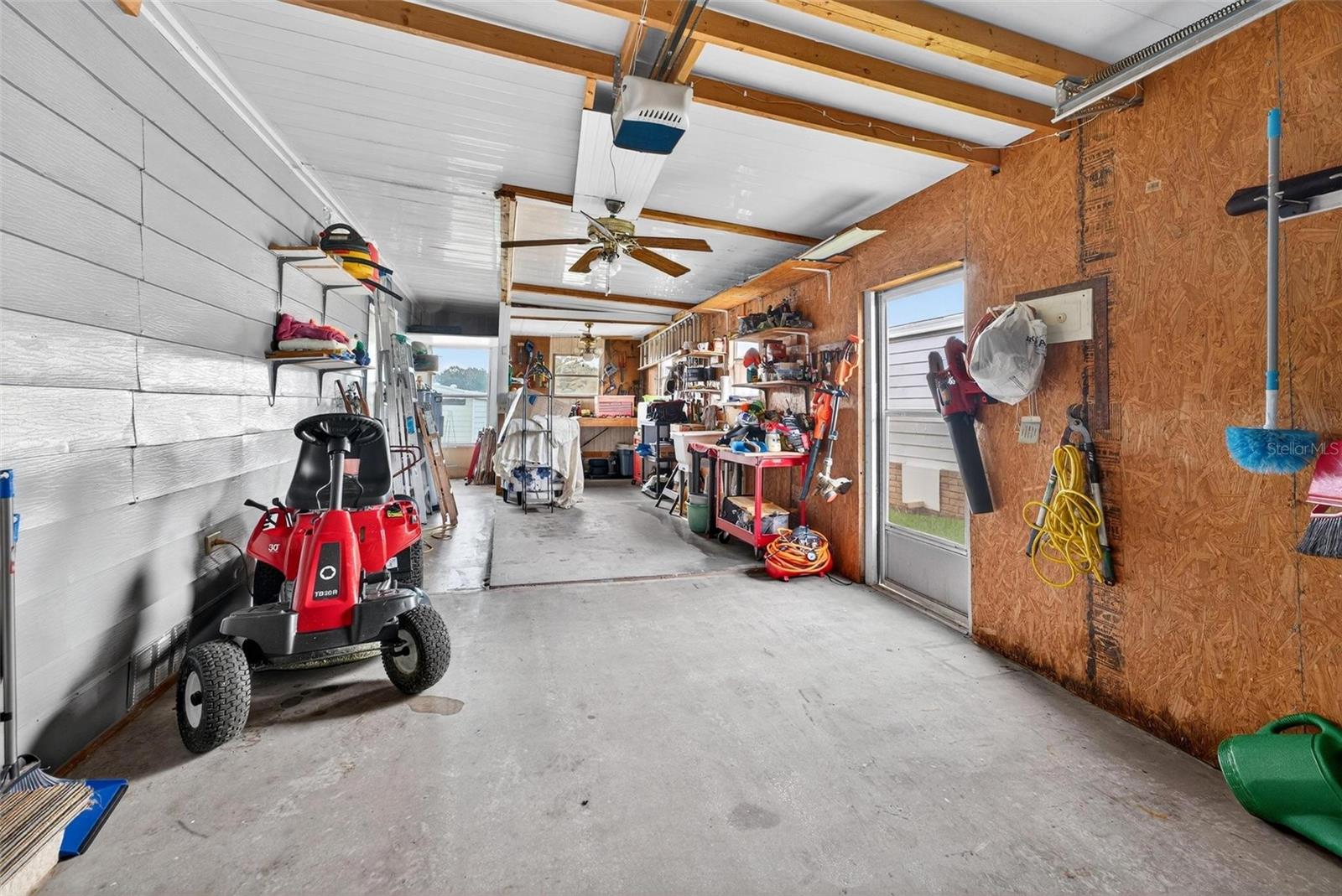 LEESBURG EAST COACHWOOD COLONY ADD 01 - Residential