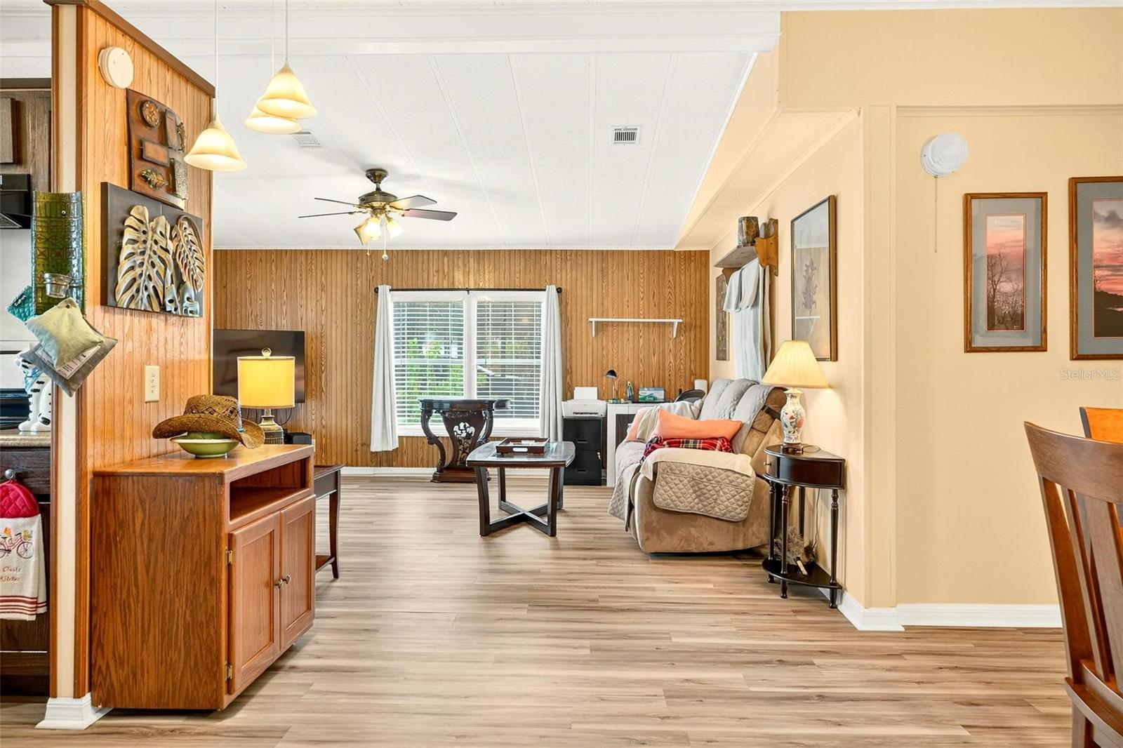 LEESBURG EAST COACHWOOD COLONY ADD 01 - Residential